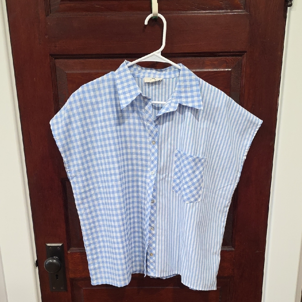 entro Blue & White Mixed Stripe and Gingham Sleeveless Button-Up Blouse